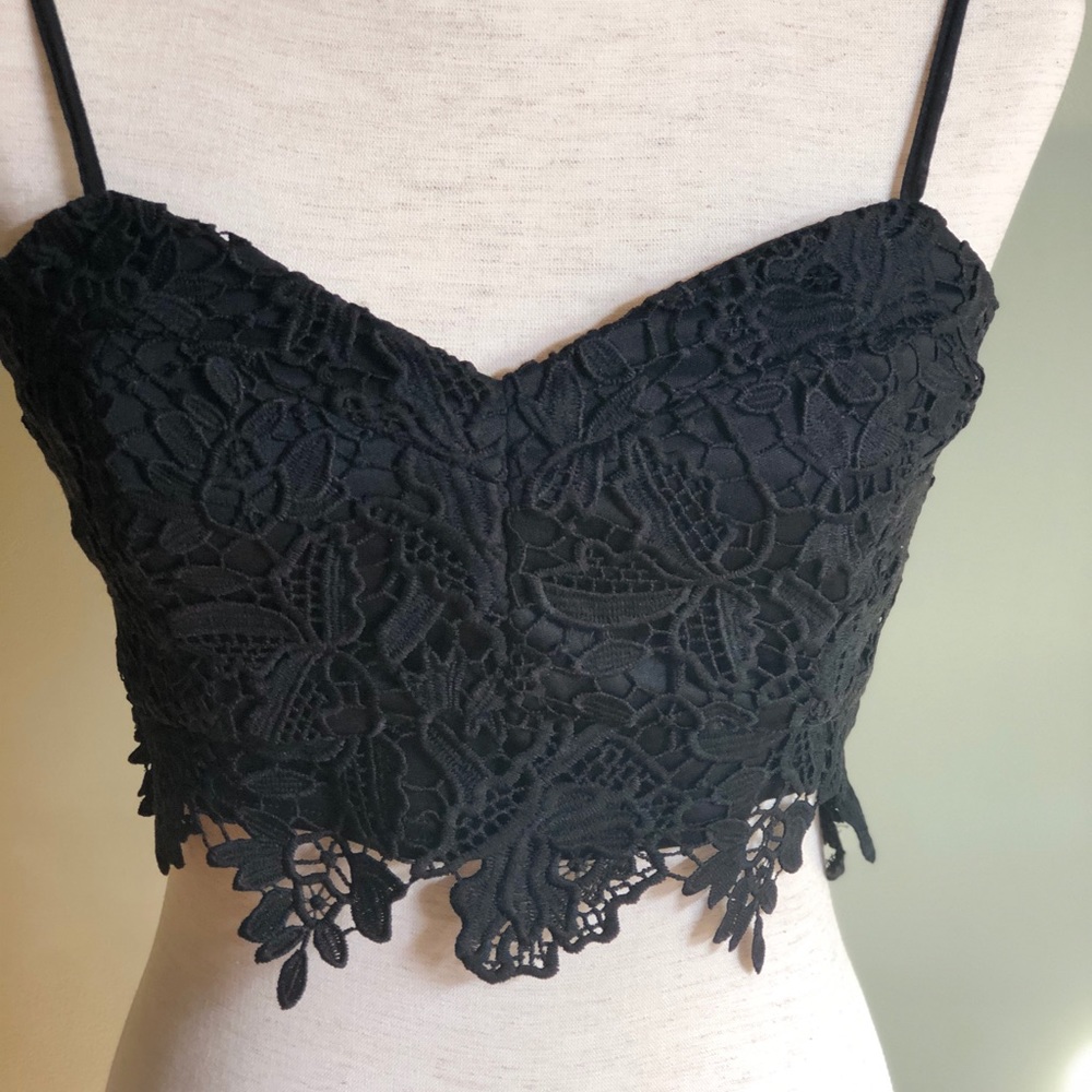 Lush Bralette Lacy Black Floral Sexy Adjustable Straps w Zipper up Back